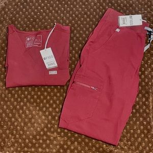 Figs Burgundy scrub set- Small